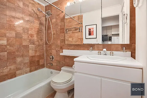 Sold by Bond New York | media 12