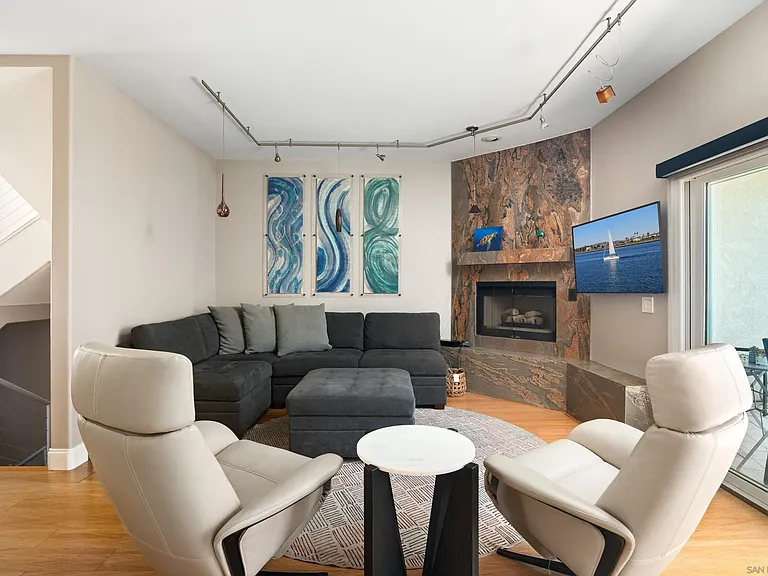 3701 Riviera Dr #11 — Photo 11