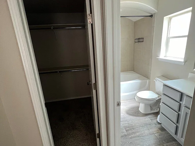 340 Isaias Ave — Photo 27