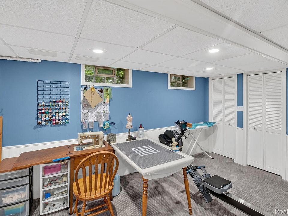 536 S Minerva Ave, photo 27