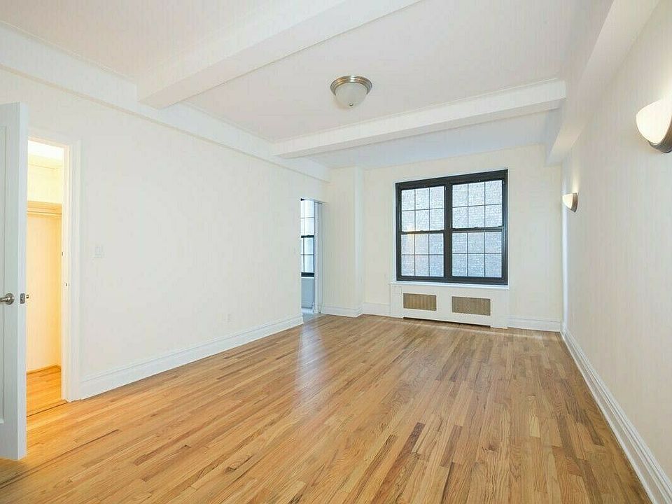 1st image of 1 University Pl APT 6H
