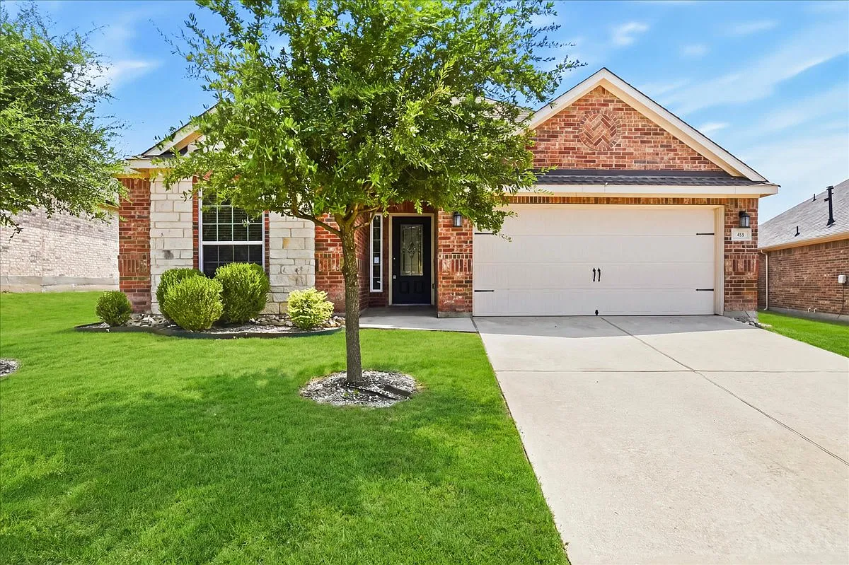 3 bed, 1768 sqft, $2,050 — Photo 1