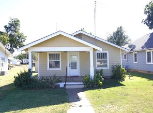 710 Locust St, Perry, OK 73077