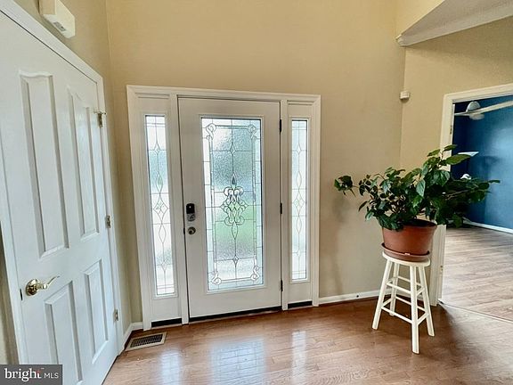 5th image of 46350 Dunleigh Ct