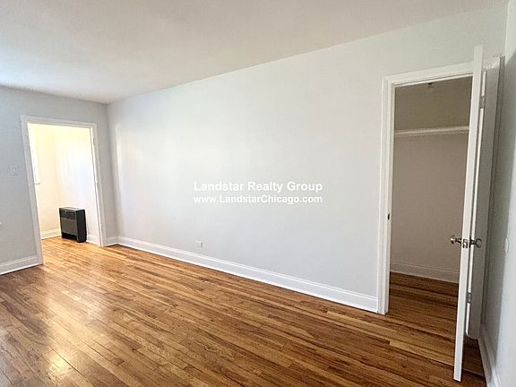 4th image of 2737 W Berwyn Ave #G