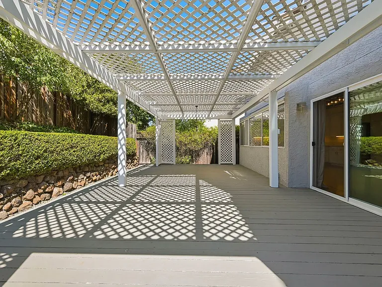 4125 Fireside Ct — Photo 39