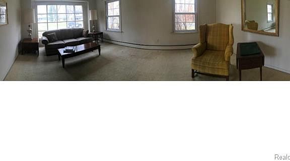 4th image of 5677 Kingsmill Dr