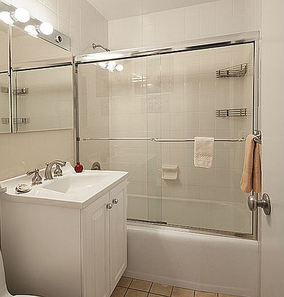 4th image of 501 E 79th St APT 6G