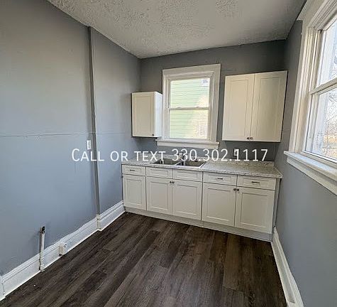 4th image of 1520 2nd St SE #1