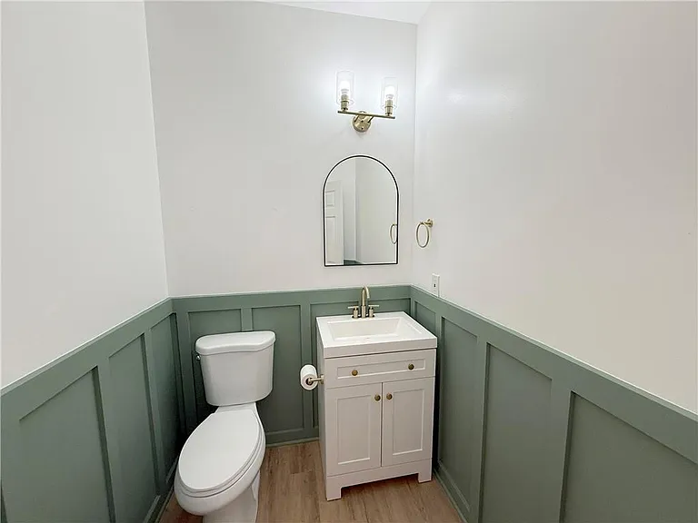 350 Laurel Glen Xing — Photo 10