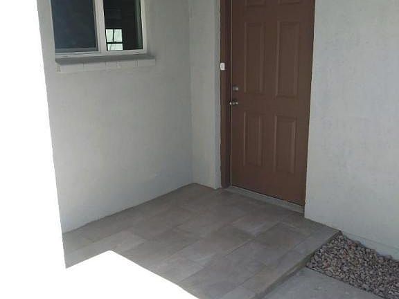 3rd image of 5032 W Fairmount Ave