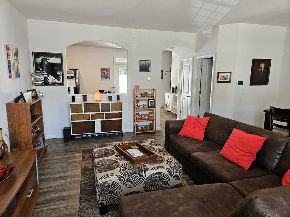 1st image of 1016 Beatty Dr