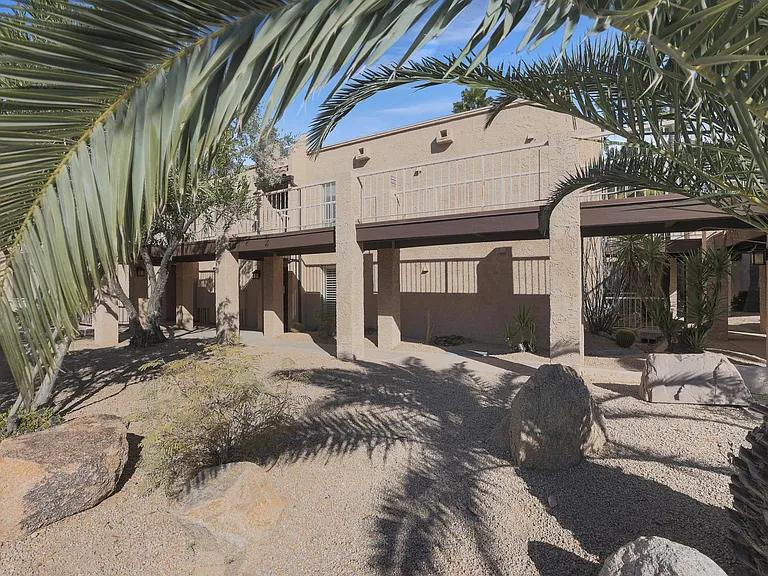 7402 E Carefree Dr #210 — Photo 35