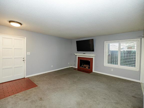 4th image of 3701 Colonial Dr APT 147