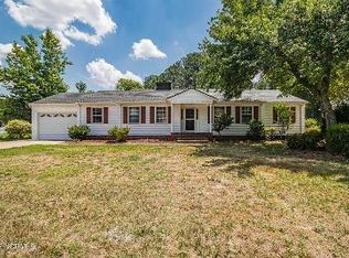 306 Forest Dr, Goldsboro, NC 27534