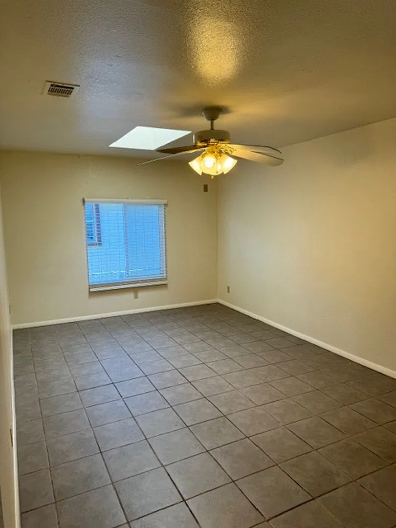 3 Bedroom Anderson Home — Photo 4