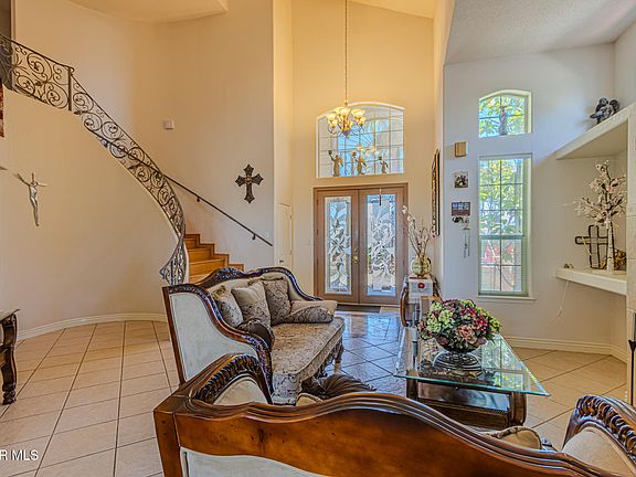 5th image of 528 Flanagan Pl