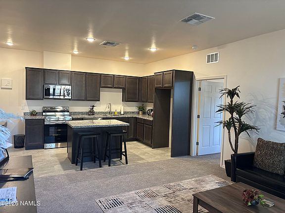 3rd image of 2950 W Presidio Dr #1-305