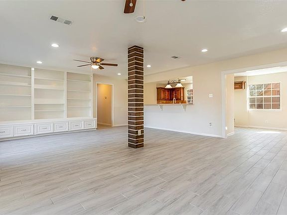 5th image of 1703 Magnolia Ln