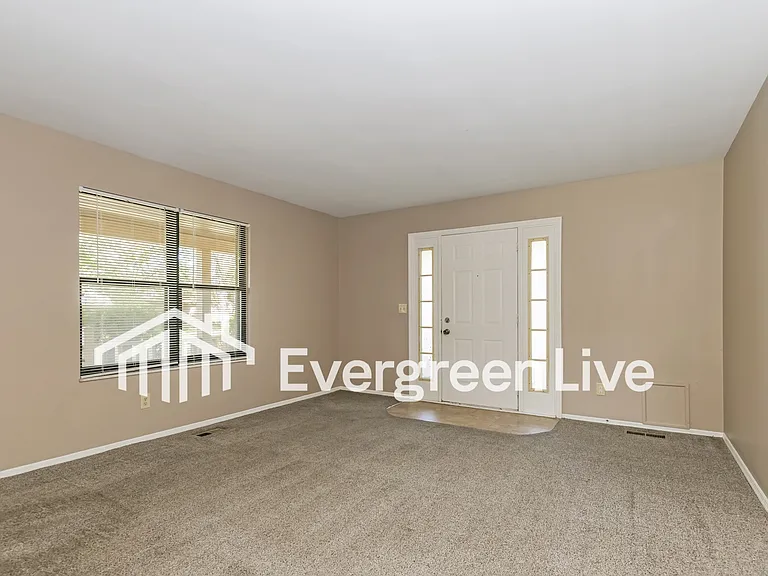 6500 Loblolly Dr — Photo 5
