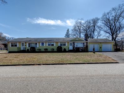 207 Glenwood Street, Manchester, CT, 06040