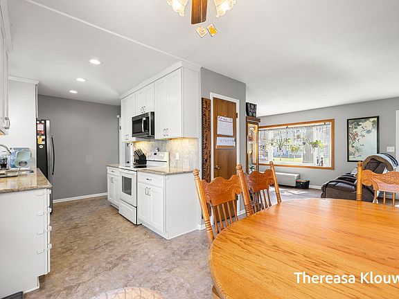 5th image of 15701 Charles Ct
