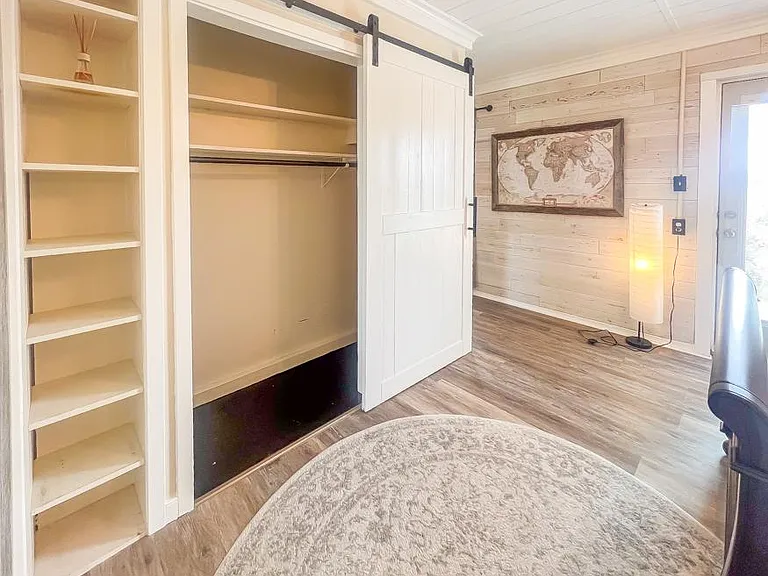 511 Riverview Ct — Photo 35