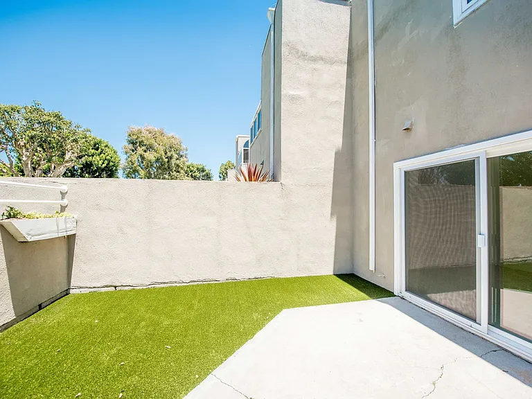 3299 Tempe Dr — Photo 3