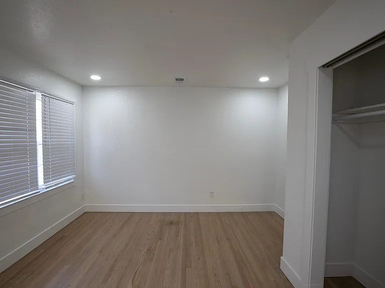 204 W 36th St #2 — Photo 14