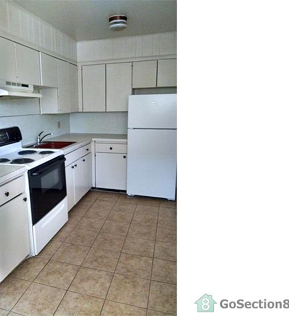 2nd image of 105 W Washington St APT 11