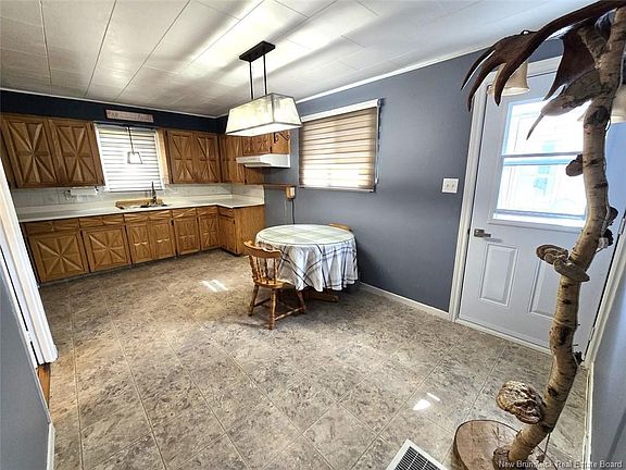 4th image of 177 Canada Rd