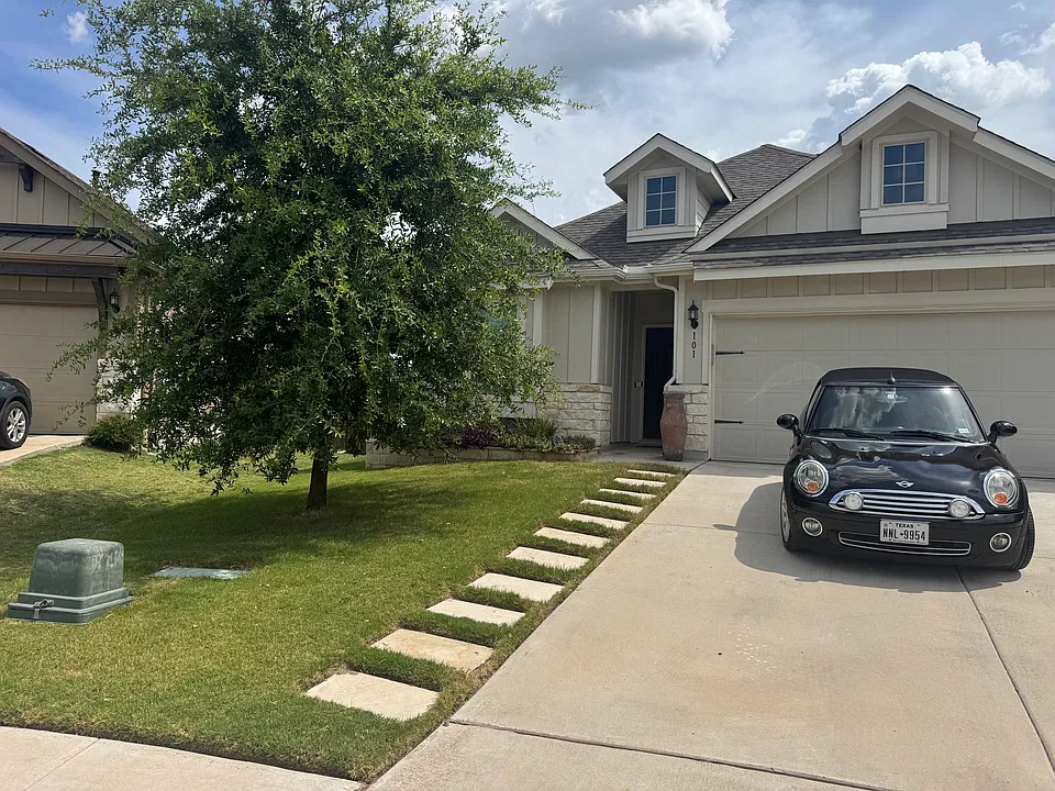 101 Zuma Dr