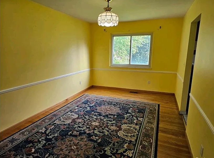 1446 Shaker Dr — Photo 2