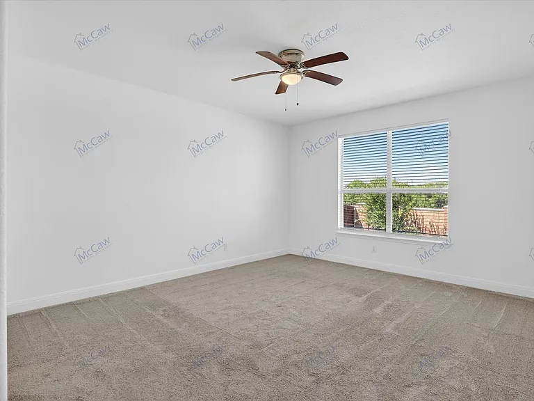 2405 Loreto Dr — Photo 11