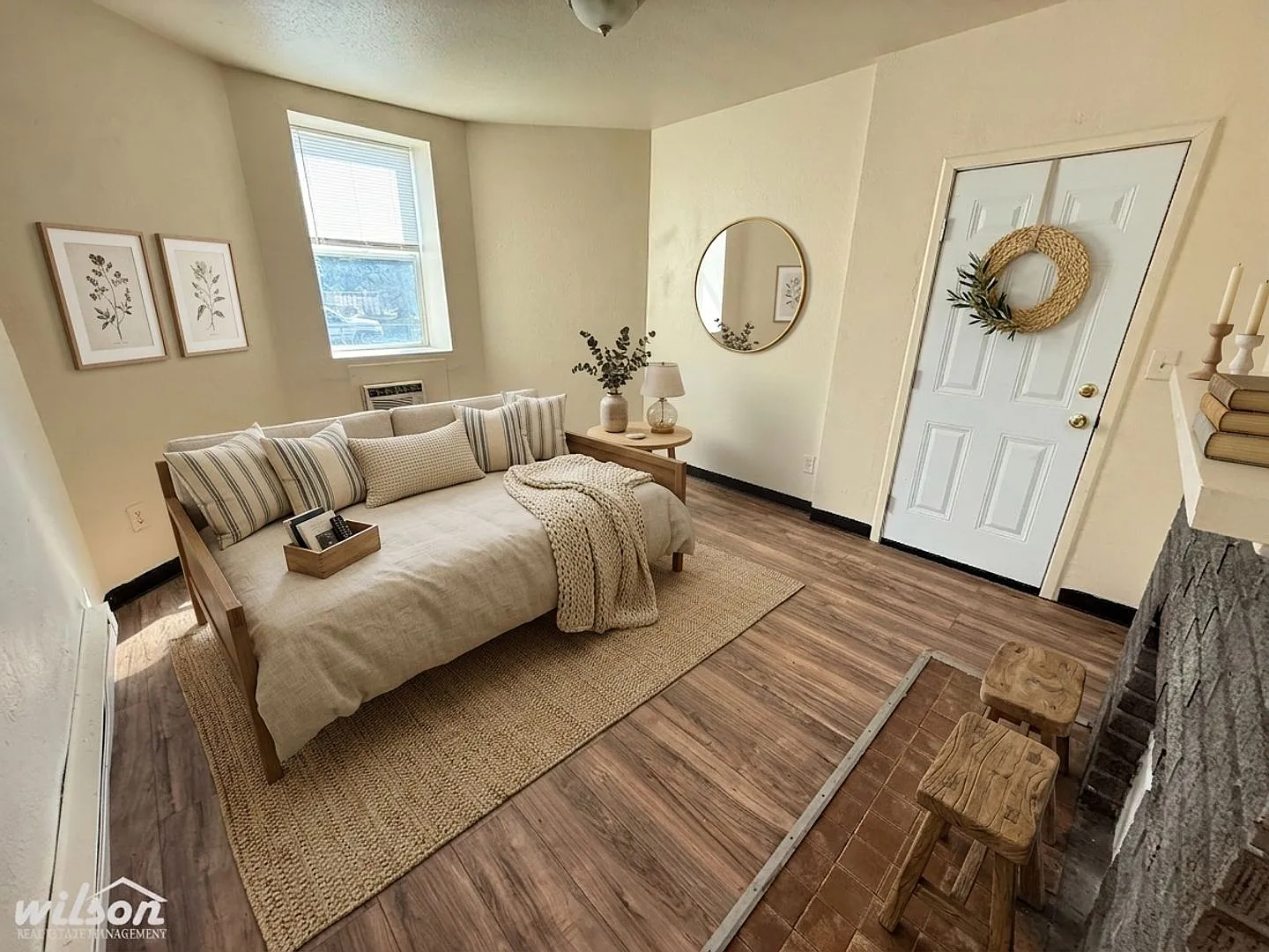 210 S Naches Ave — Photo 2