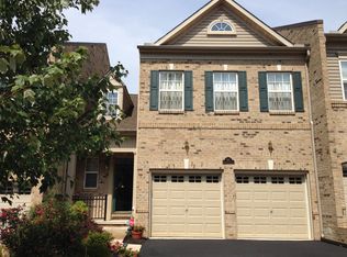 3185 Woods Edge Dr, Garnet Valley, PA 19060