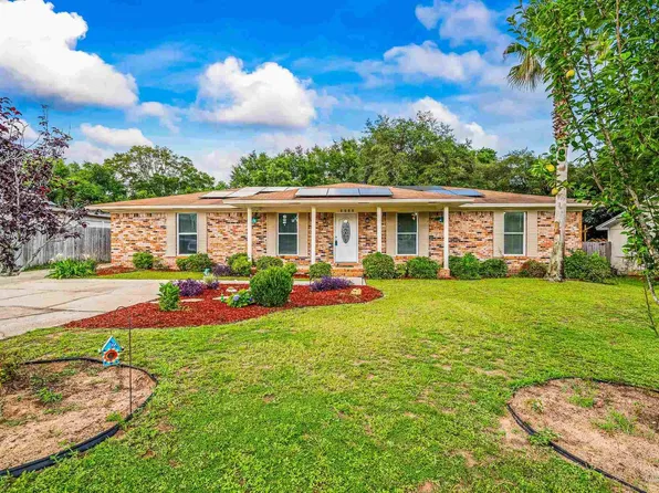 2762 Christine St, Pensacola, FL 32526