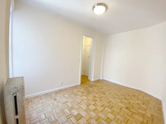 Rented by City Connections Realty | media 18