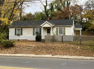 2007 Hollins Rd NE, Roanoke, VA 24012