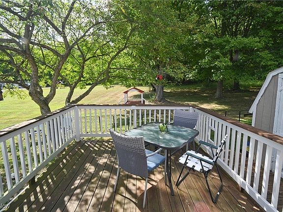 5th image of 25 Dogwood Dr