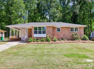 5320 Dolphin Ln, Charlotte, NC 28215