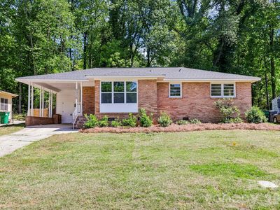 5320 Dolphin Ln, Charlotte, NC, 28215