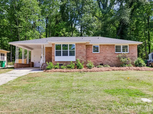5320 Dolphin Ln, Charlotte, NC 28215