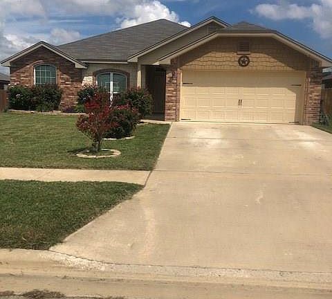 3rd image of 2901 Tarrant County Dr