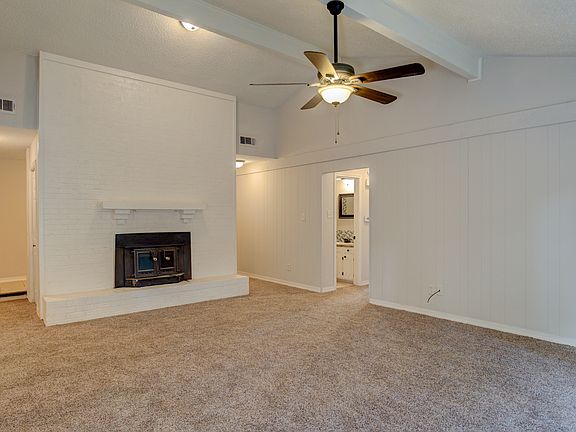 5th image of 825 New London St