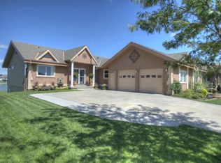 3208 Gold Rush Rd, Council Bluffs, IA 51501