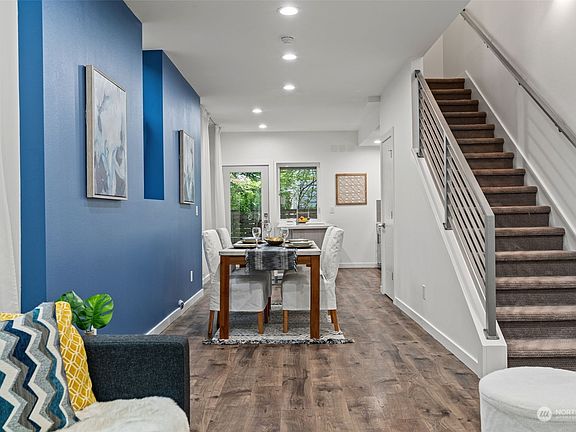 5th image of 1058 S Cloverdale Street #A