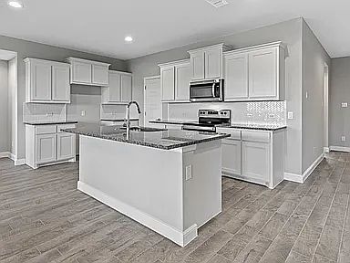 5th image of 1337 Elmwood Dr
