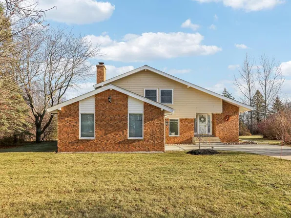 11326 North Country View DRIVE, Mequon, WI 53092