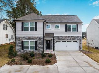 4627 Shattalon Dr, Winston Salem, NC 27106